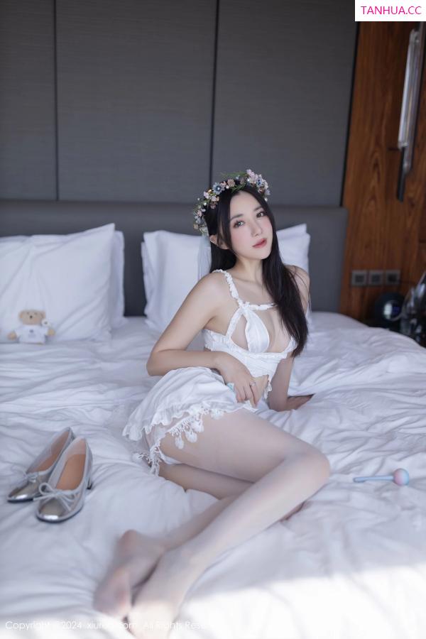 鱼子酱fish  [XiuRen]高清写真图 2024.03.08 No.8201 鱼子酱Fish 丝袜美腿第26张图片